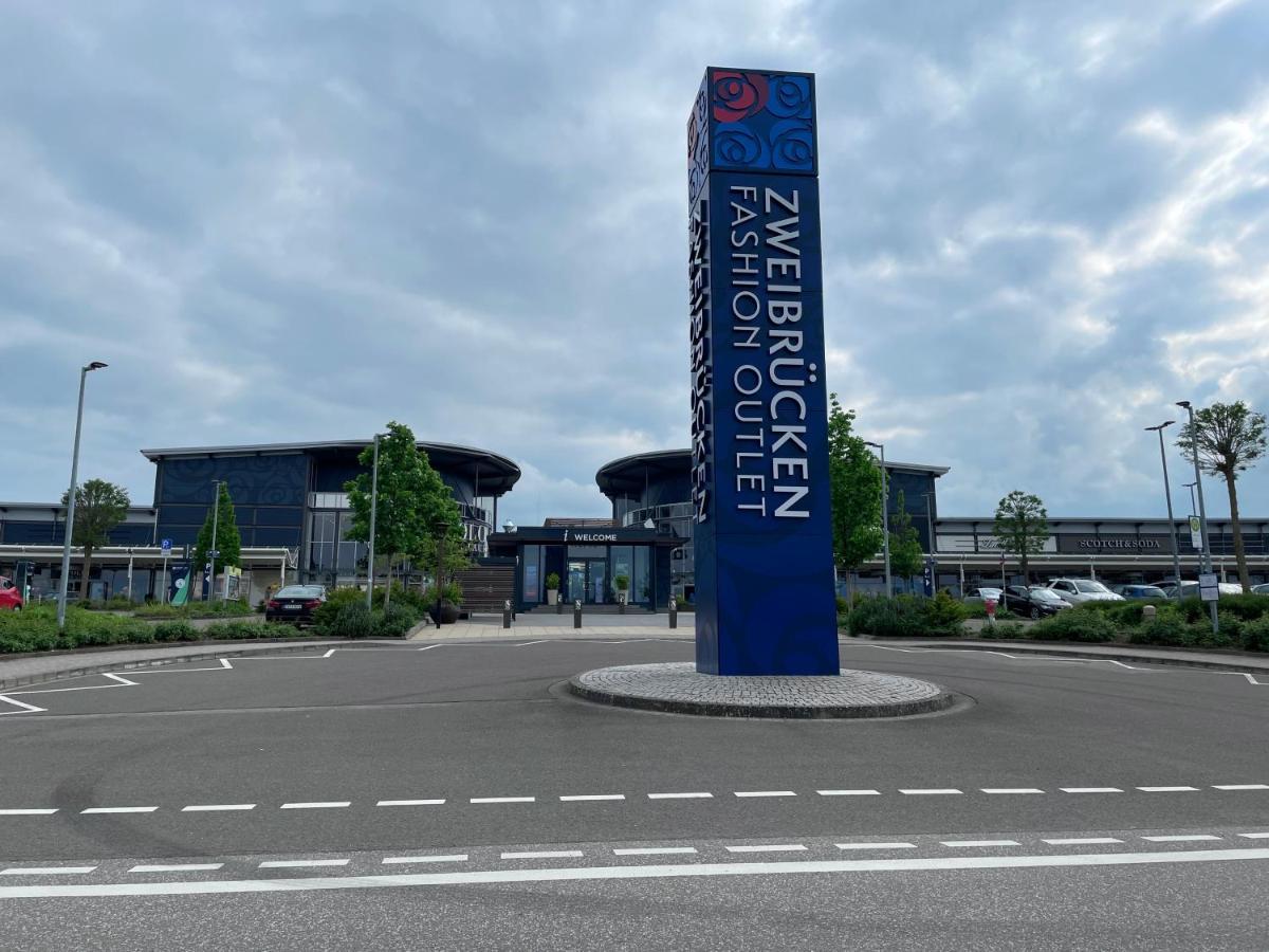 Stierpartment Am Pfaelzer Wald Naehe Outlet Center Zweibruecken Appartement Pirmasens Buitenkant foto